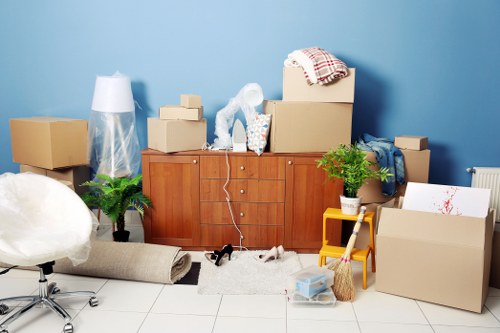 Man with van removals service in Haggerston